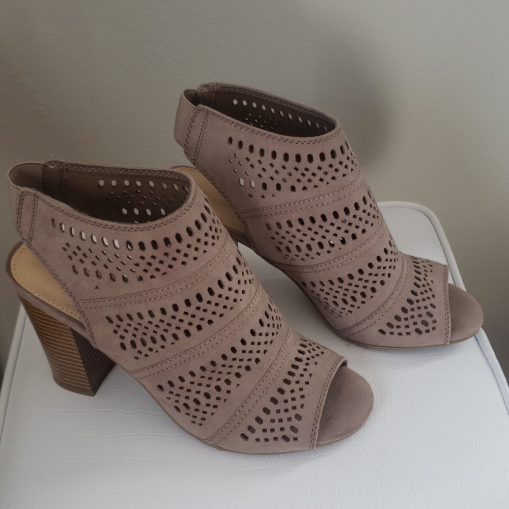 Lauren Conrad Tan Heels - Picture 2 of 4